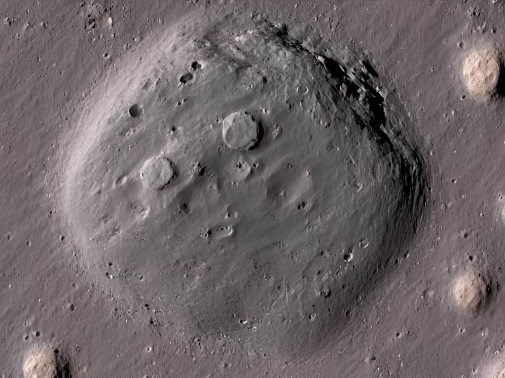 Schomberger crater photo by lunar lander ????