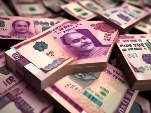 Rupee drops below 83.50 amid US rate concerns 😱