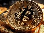 Crypto analyst predicts Bitcoin to surge 🚀🌟🔥