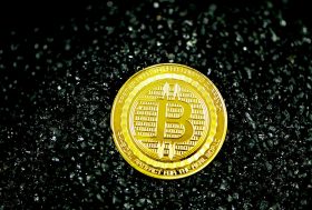 Bitcoin experiences significant surge, marking its largest weekly rally in four months