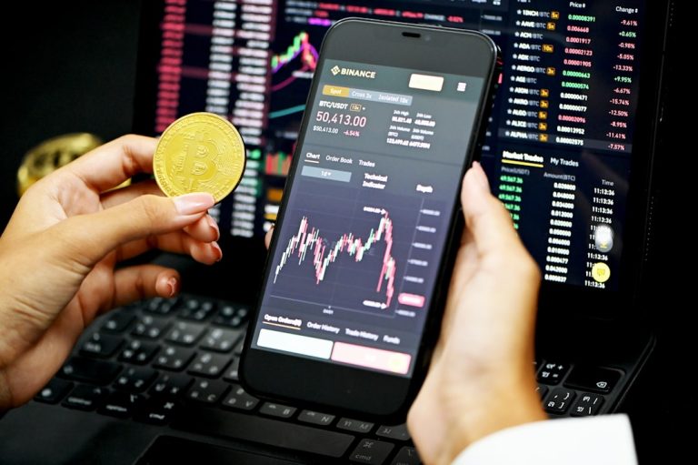 Anticipating Bitcoin (BTC) Price Surge: Trader Michaël van de Poppe Points to Key Catalyst