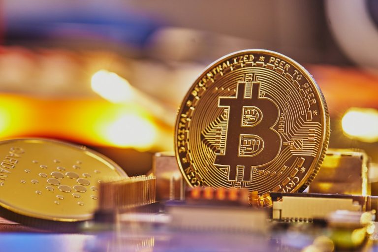 Kaiko Reports a Decrease in Grayscale Bitcoin Trust (GBTC) Market Dominance to 30%