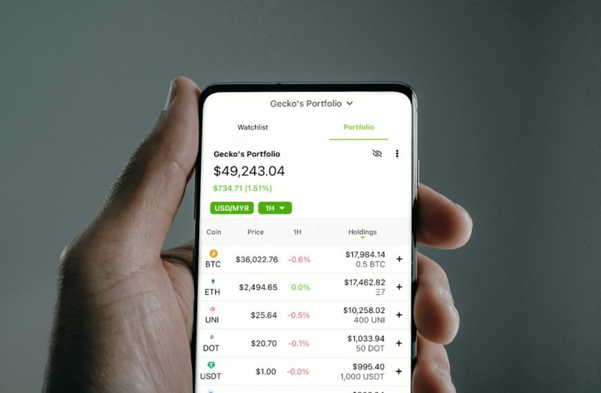 Coinbase Ventures Invests in Rocket Pool, Fueling RPLs 8% Rise